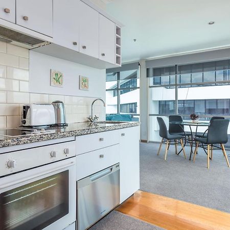Stunning Waterfront Location With Huge Balcony! Leilighet Auckland Eksteriør bilde