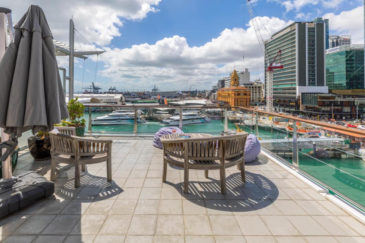 Stunning Waterfront Location With Huge Balcony! Leilighet Auckland Eksteriør bilde