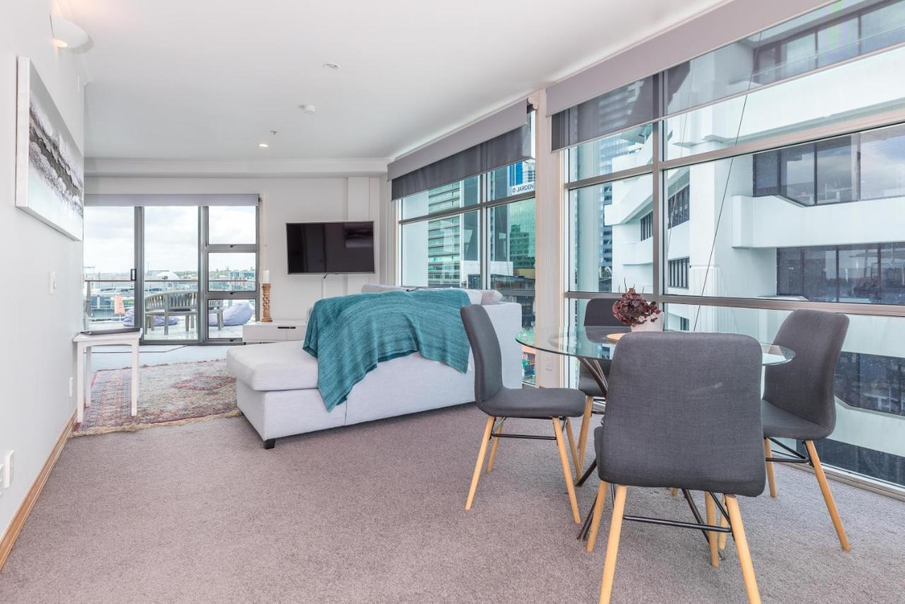 Stunning Waterfront Location With Huge Balcony! Leilighet Auckland Eksteriør bilde